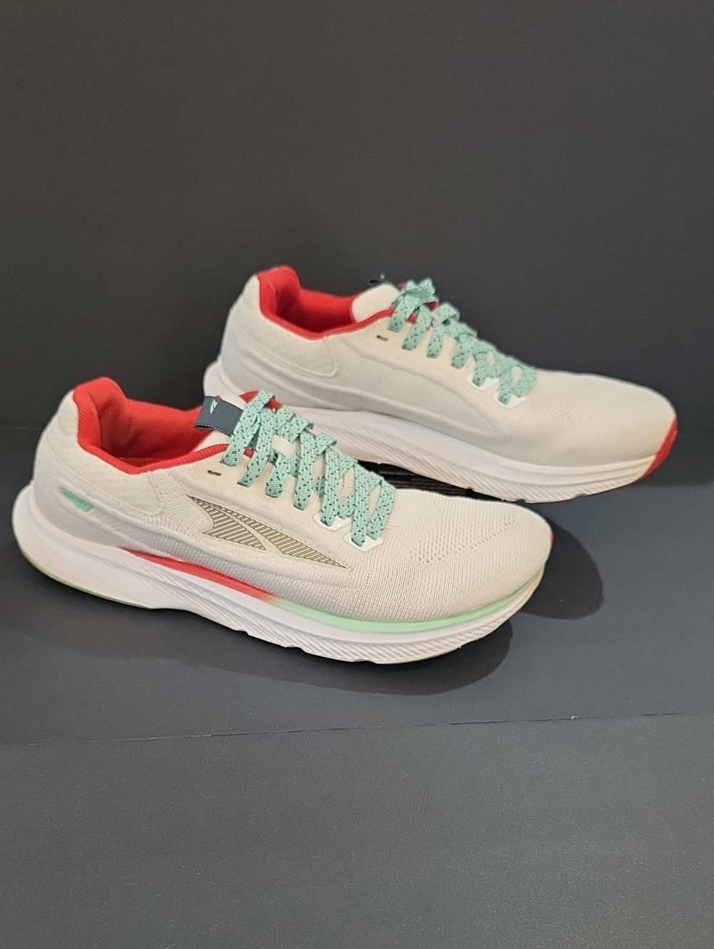 Altra Escalante 3 Women's White Shoes with Mint Laces and Coral Size 6.5